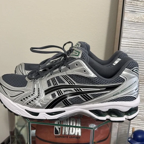 ASICS GEL KAYANO 14 - Picture 3 of 7